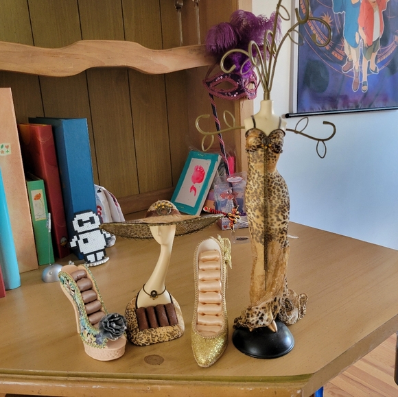 Jewelry holder / Rangement pour les bijoux - Picture 1 of 5